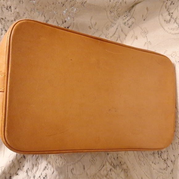 Louis Vuitton Alma PM LEATHER SATCHEL - Picture 6 of 16